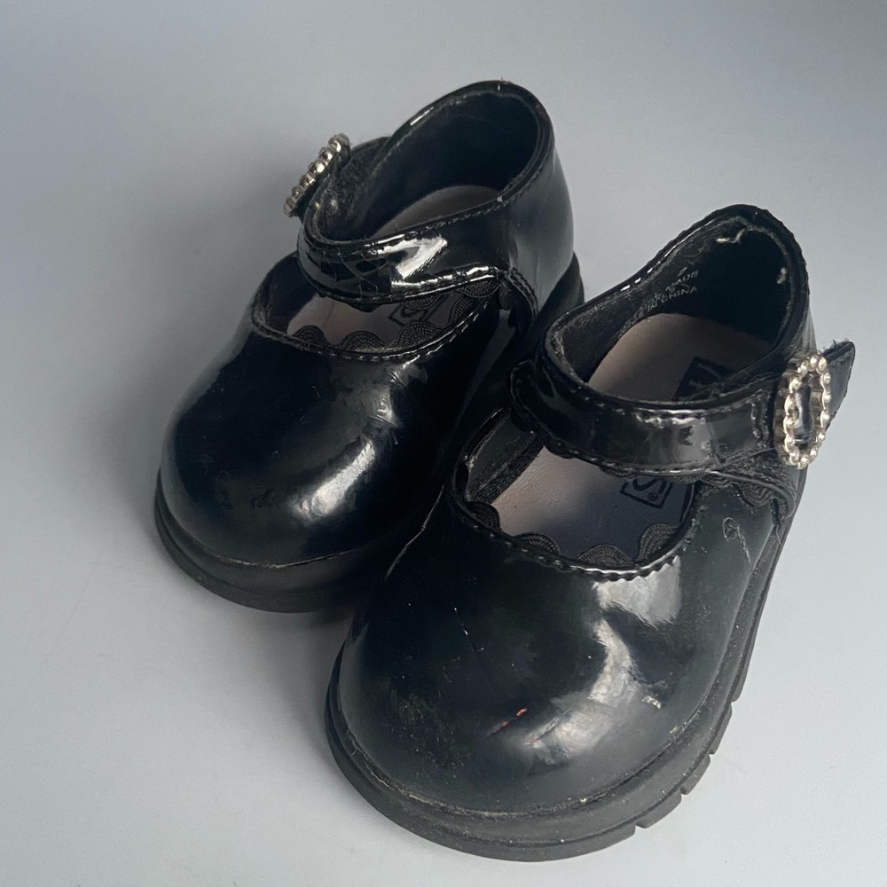 McKids Size 2 Black Mary Janes Dress Shoes